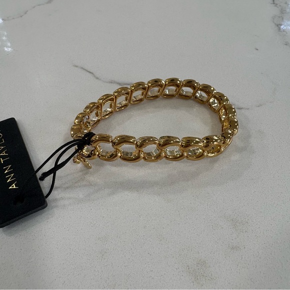 Ann Taylor Gold Cuban Link Stretch Bracelet - Picture 4 of 7